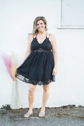 Dreamy Lace Short Black Dress