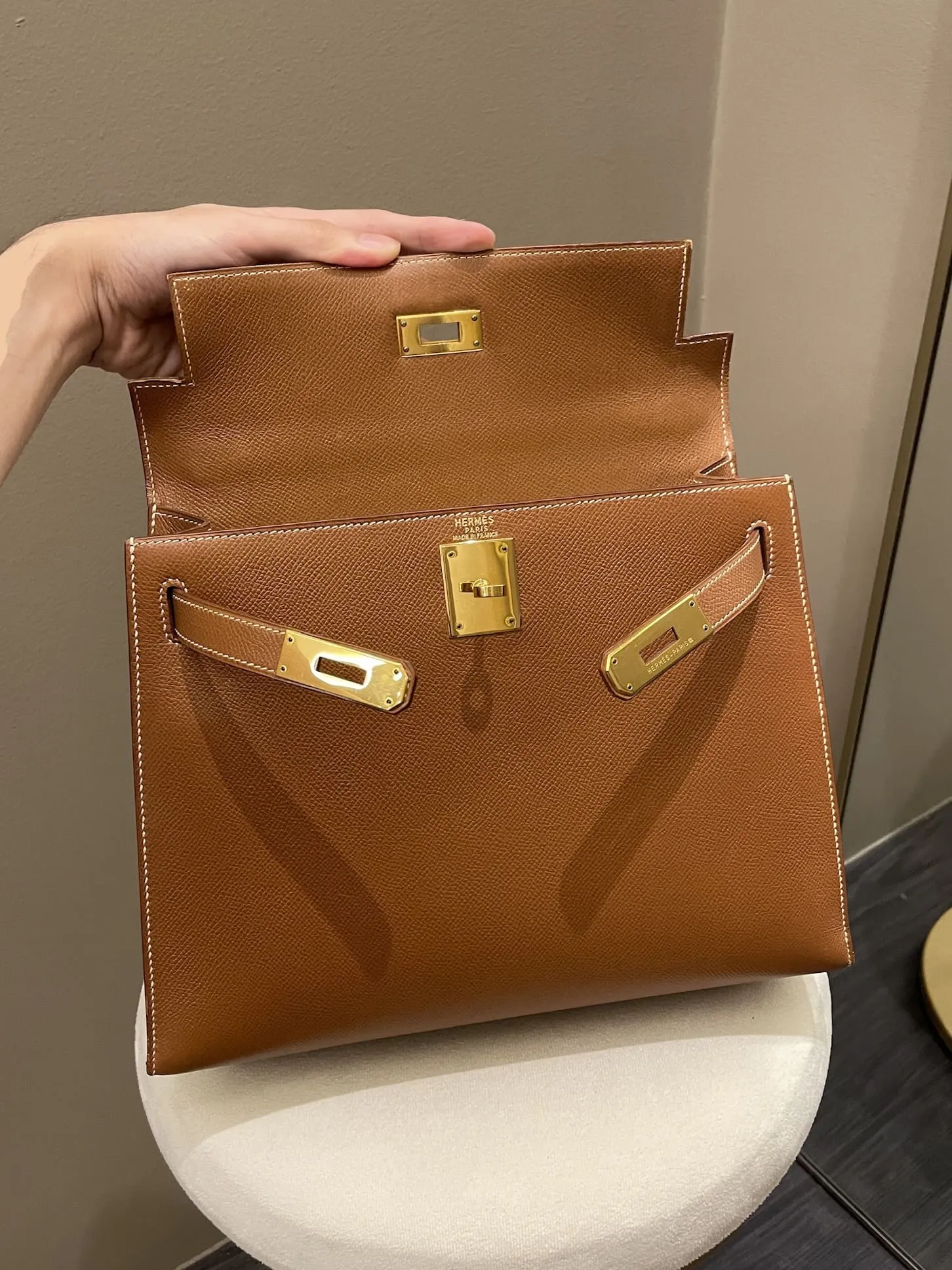 Hermes Vintage Kelly Sellier 28 Gold Courcheval