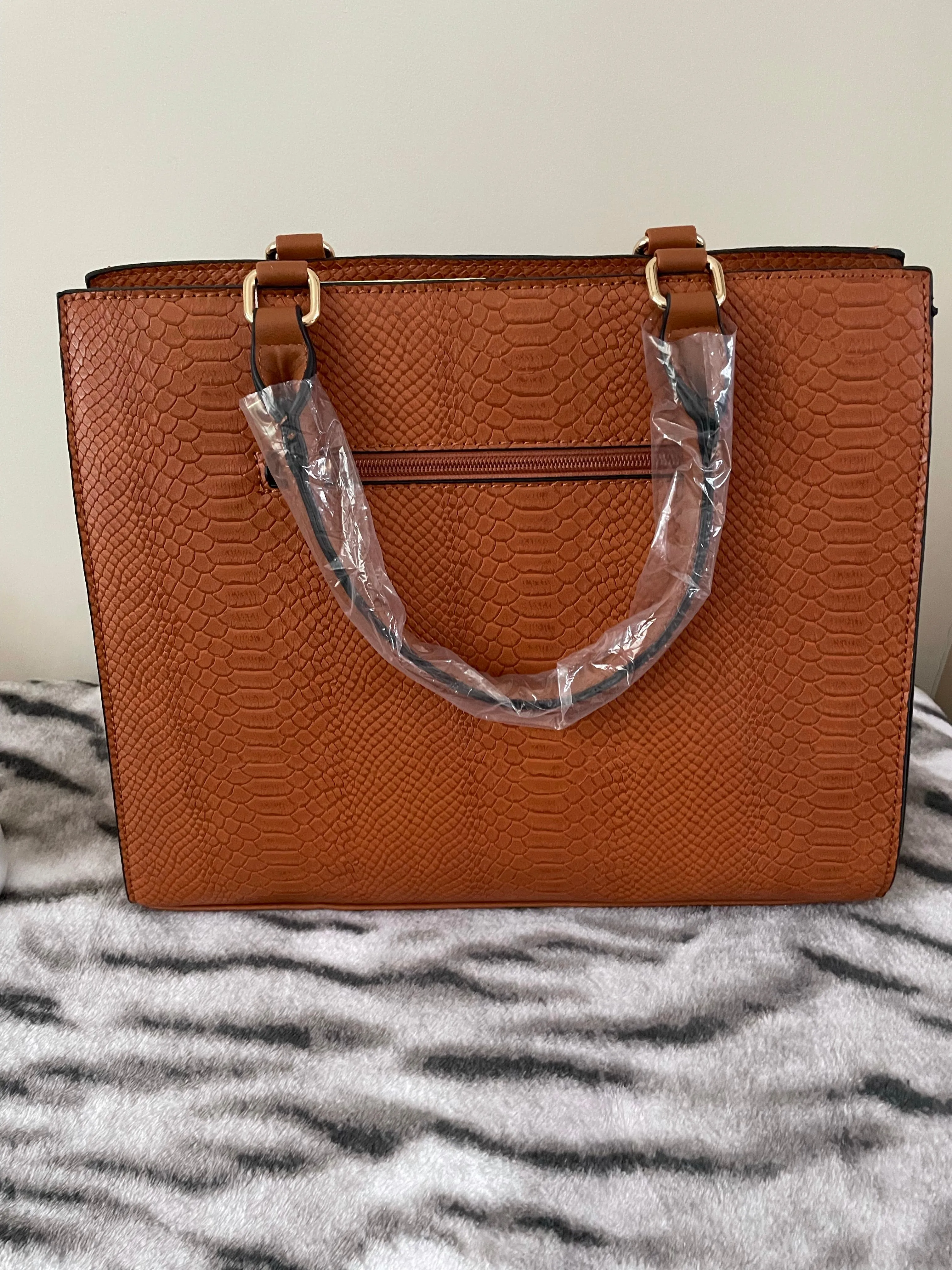 Structured Large Tan Bag with Detachable Strap